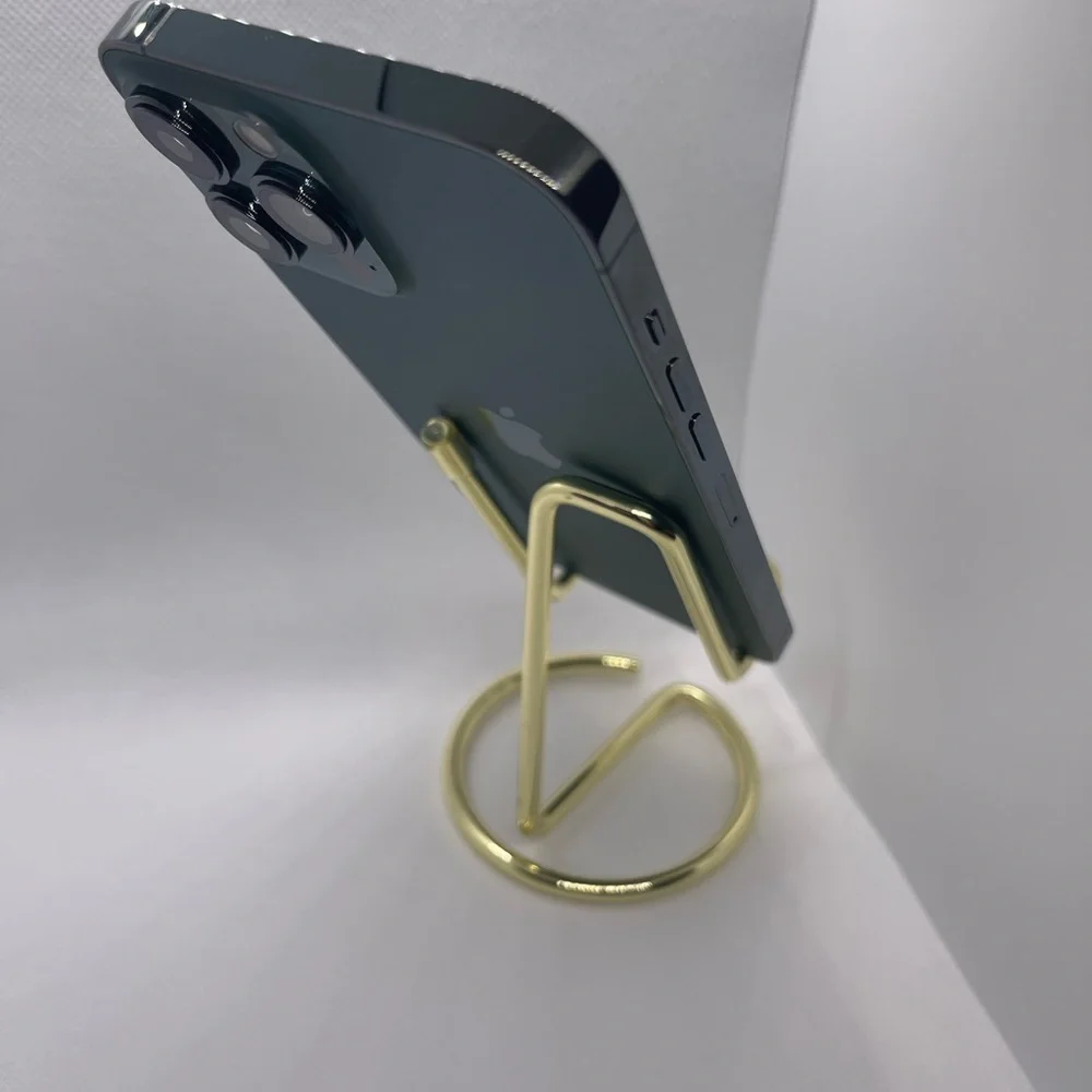Apple iPhone in Elegant Green